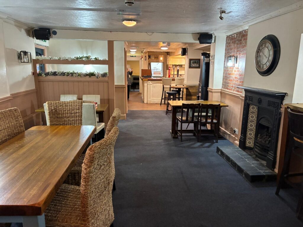 Red Lion, Barwell