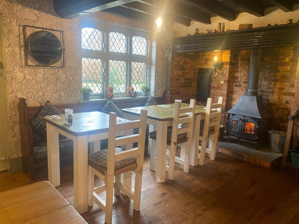 Holly Bush Inn, Salt