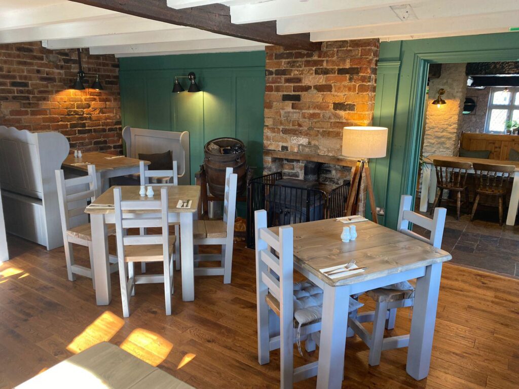 Holly Bush Inn, Salt