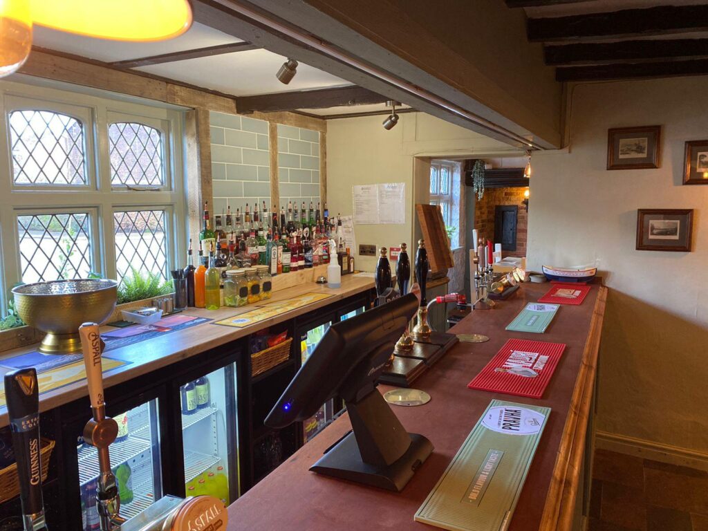 Holly Bush Inn, Salt