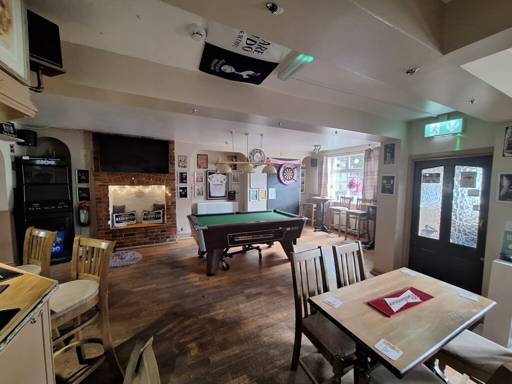 Queens Head, Tiverton