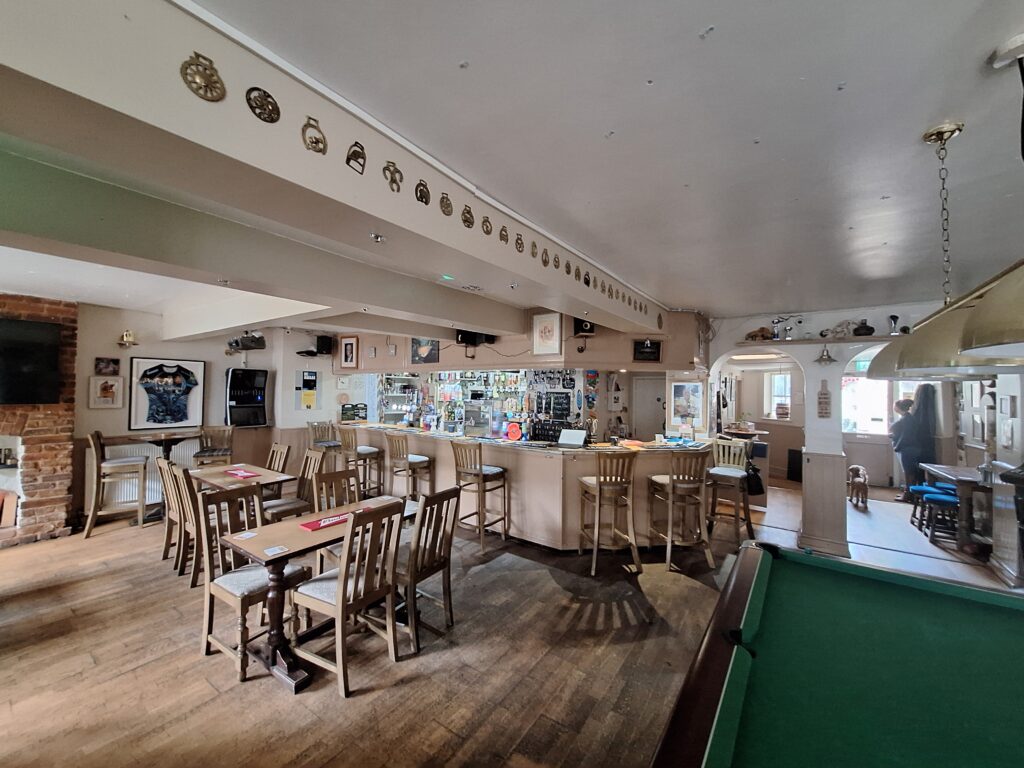 Queens Head, Tiverton