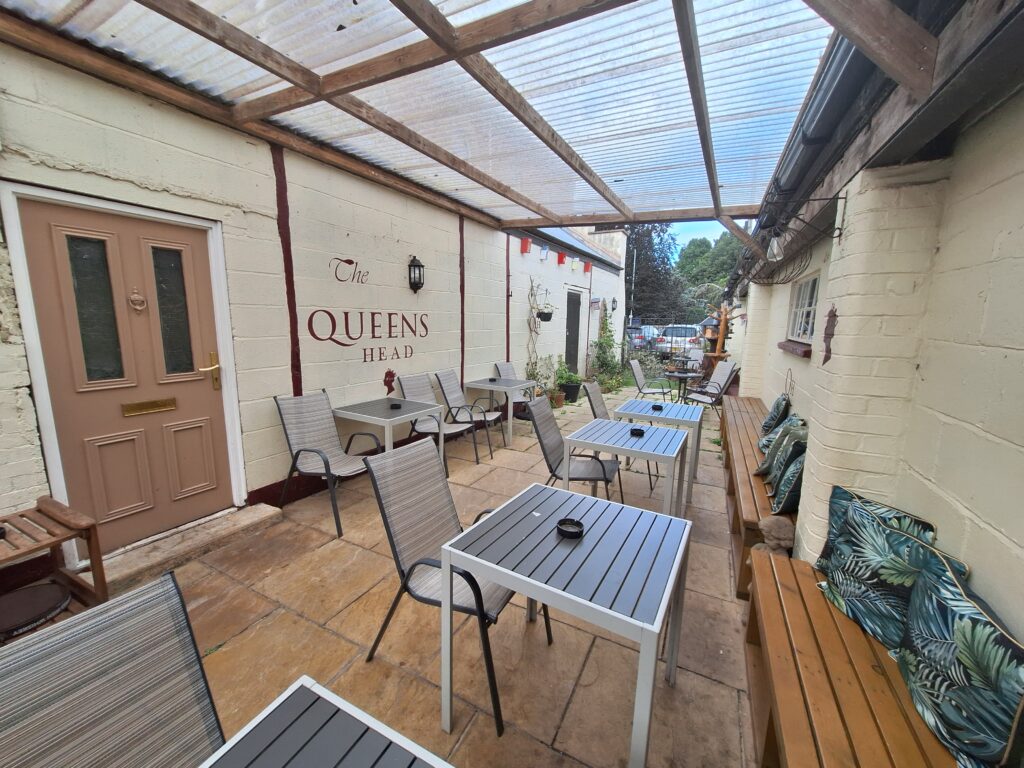 Queens Head, Tiverton