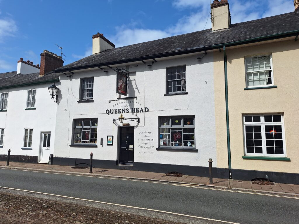 Queens Head, Tiverton