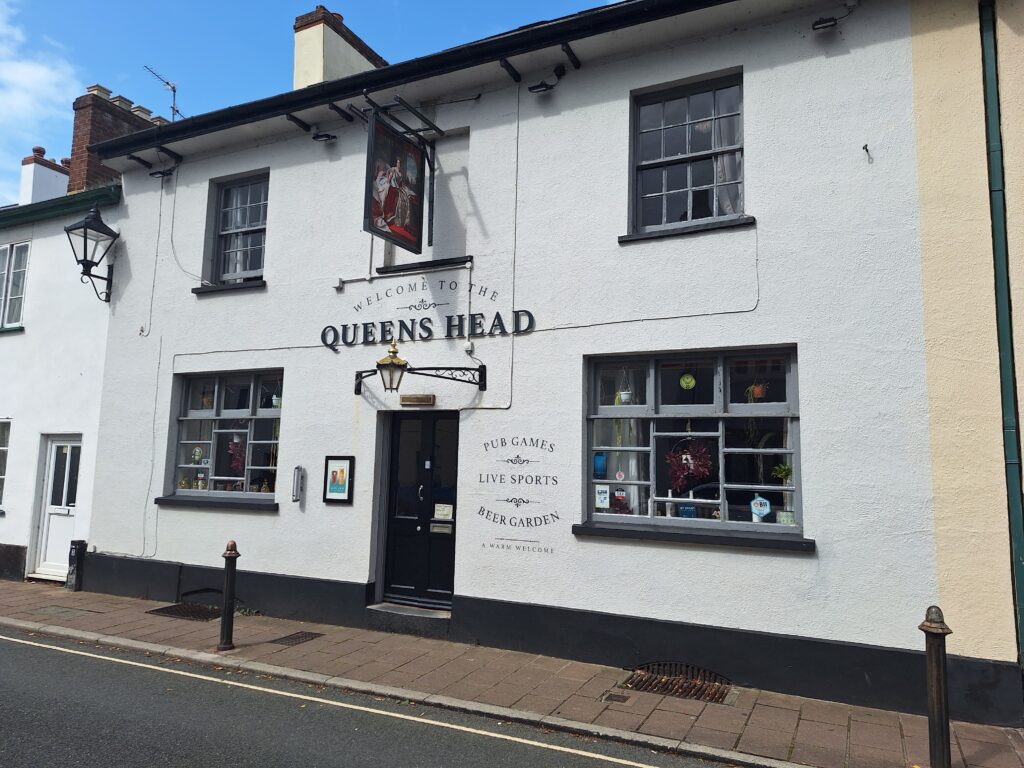 Queens Head, Tiverton