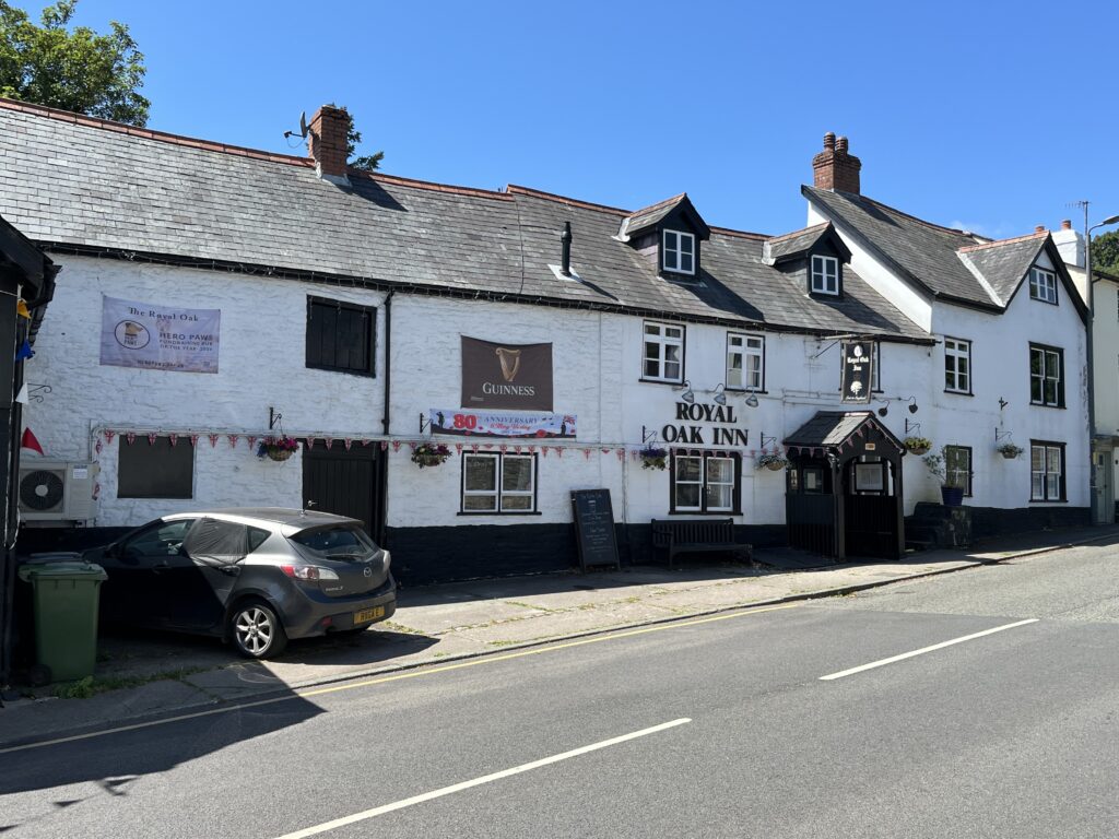Royal Oak, Kington