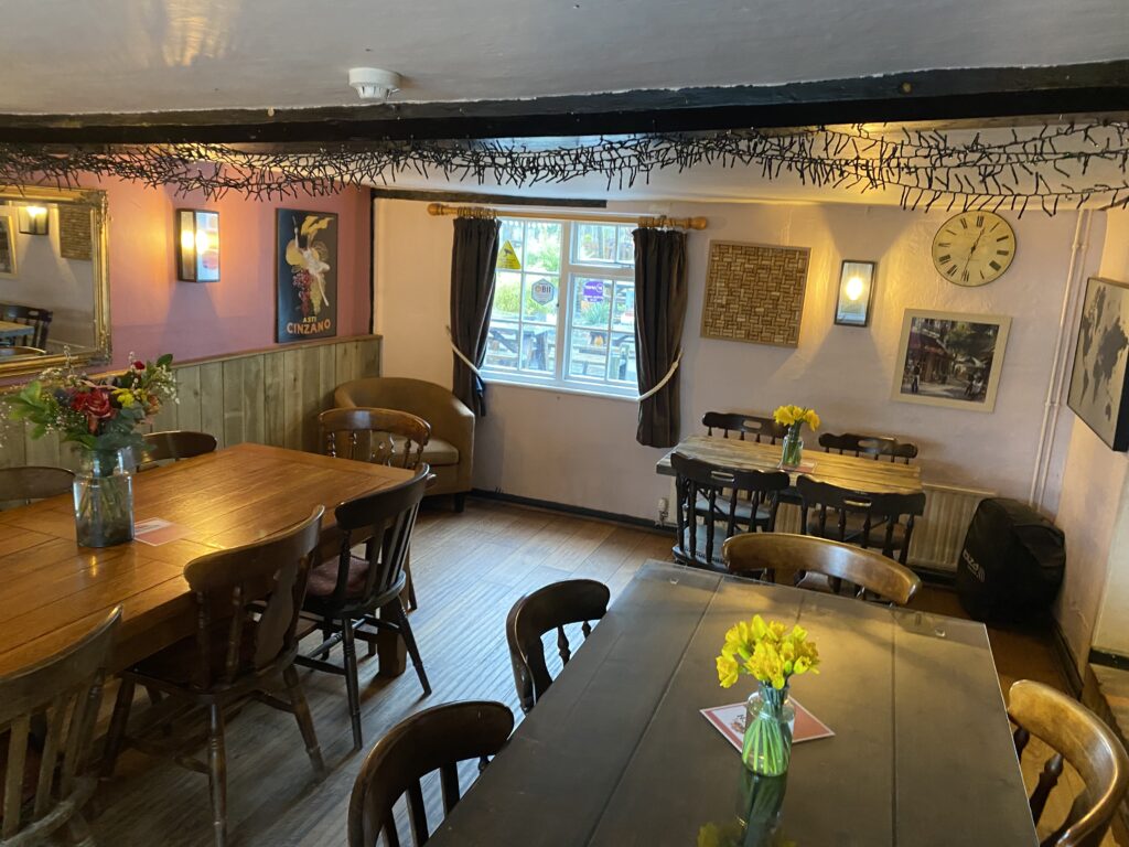 Black Lion, High Roding