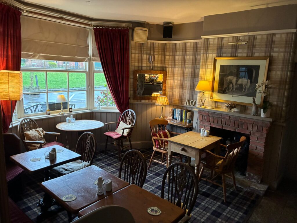 Royal Oak, Long Bennington