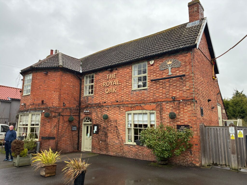Royal Oak, Long Bennington