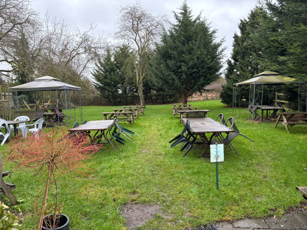 Royal Oak, Long Bennington