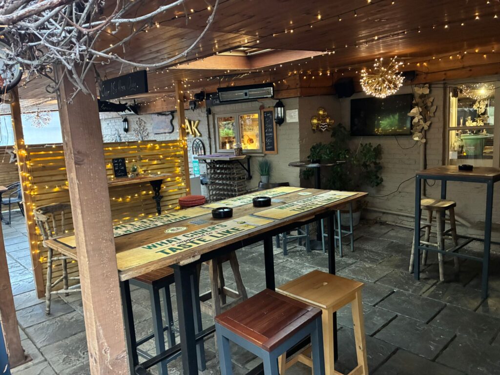 Royal Oak, Long Bennington