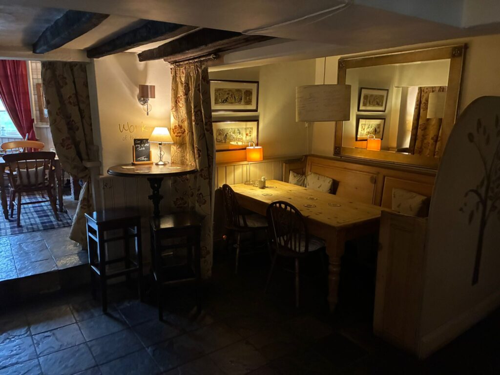 Royal Oak, Long Bennington