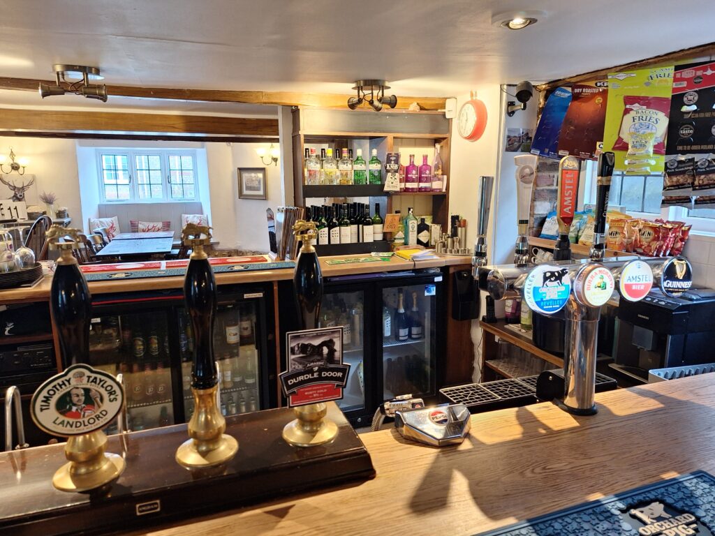 Crown, Blandford Forum