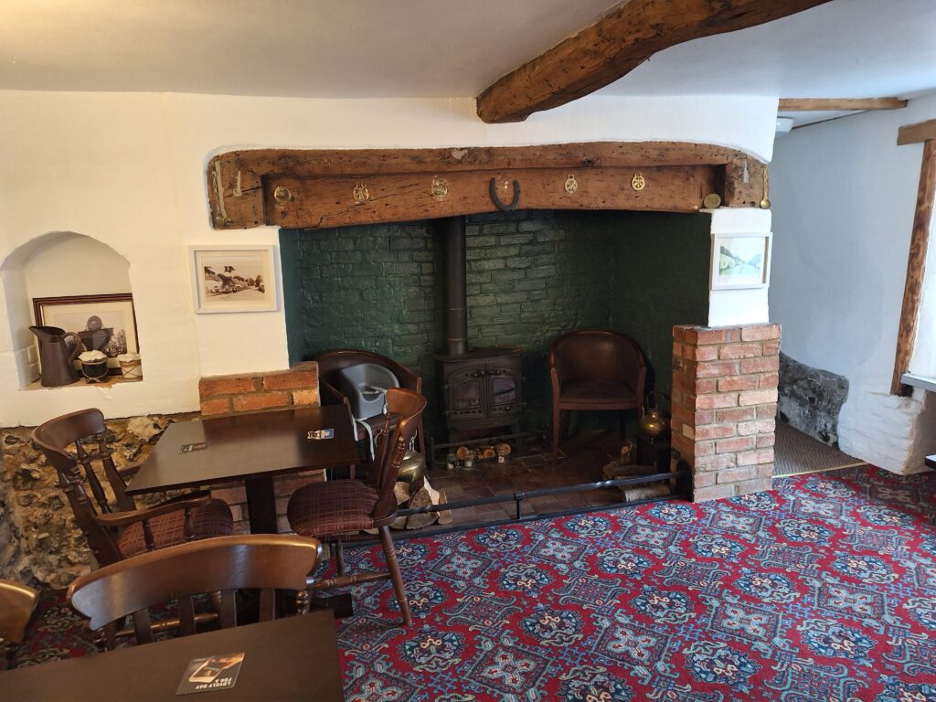 Crown, Blandford Forum