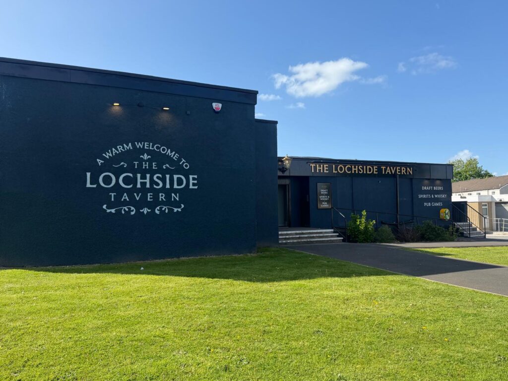Lochside Tavern, Lochside