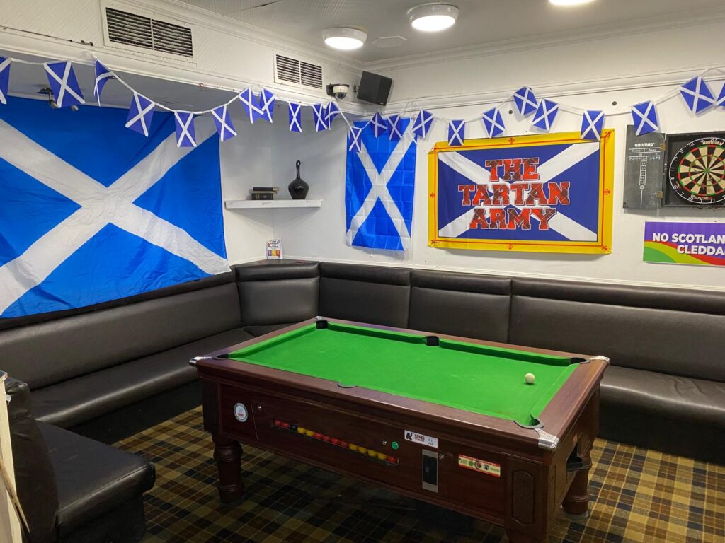 Cleddans Bar, Clydebank