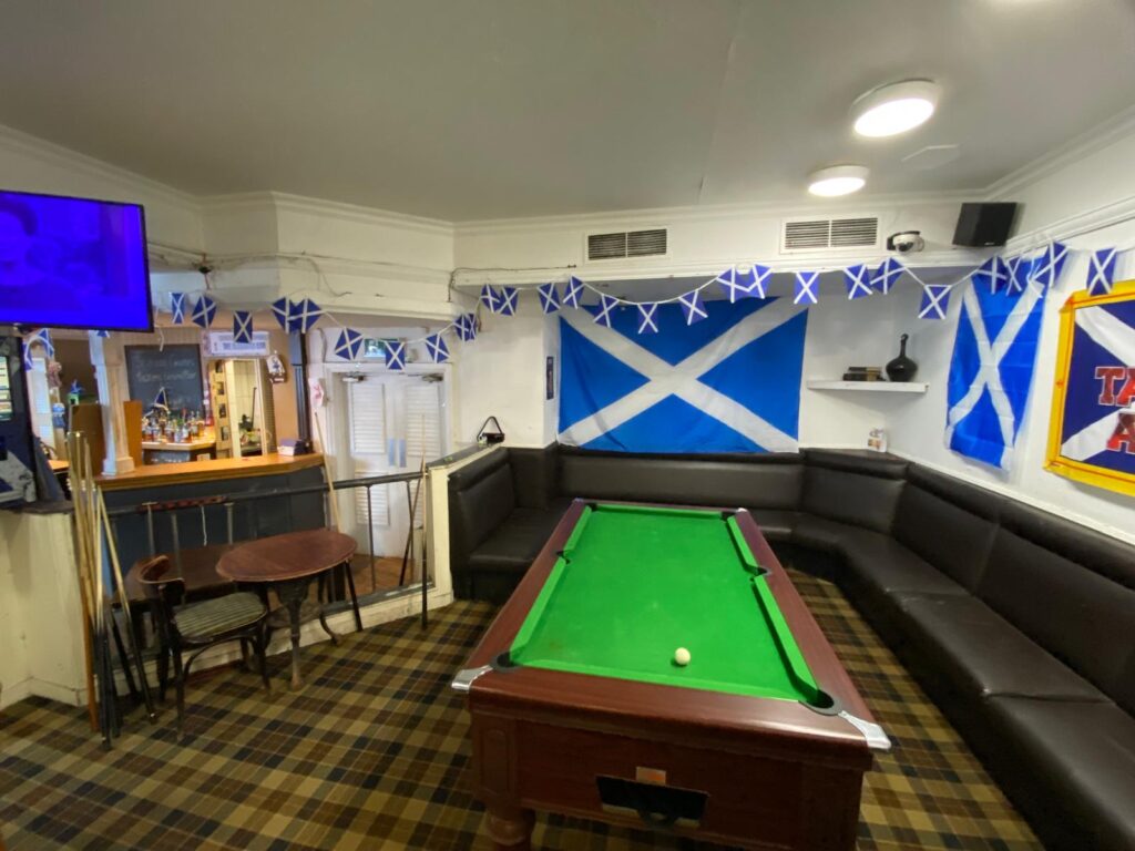 Cleddans Bar, Clydebank