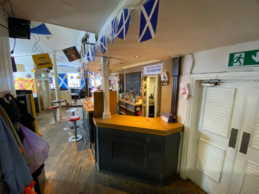 Cleddans Bar, Clydebank