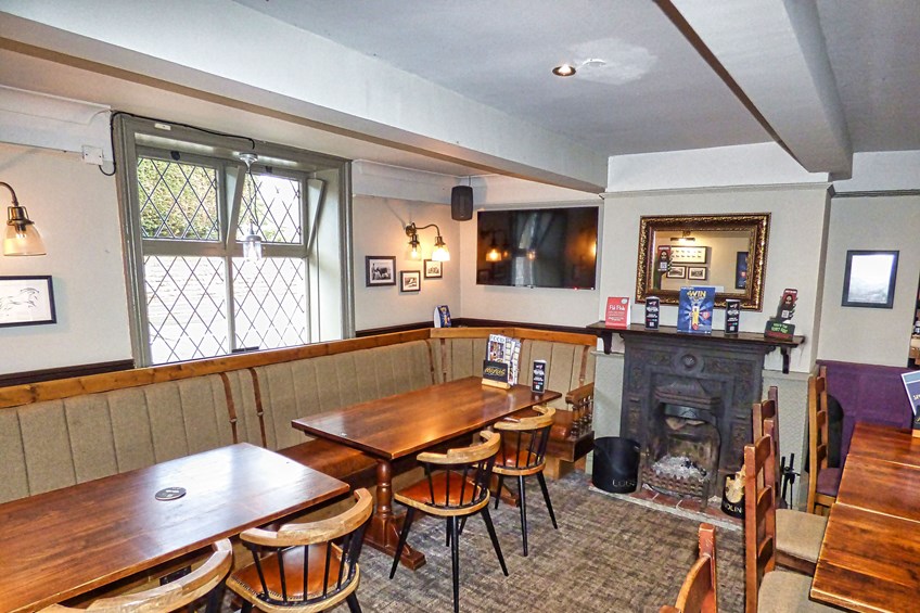 White Horse Hotel Edgeworth