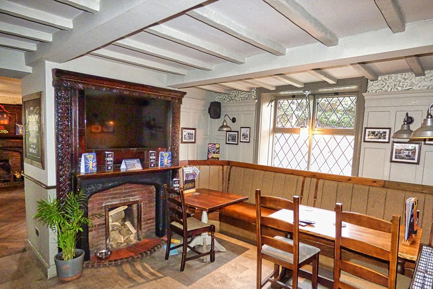 White Horse Hotel Edgeworth