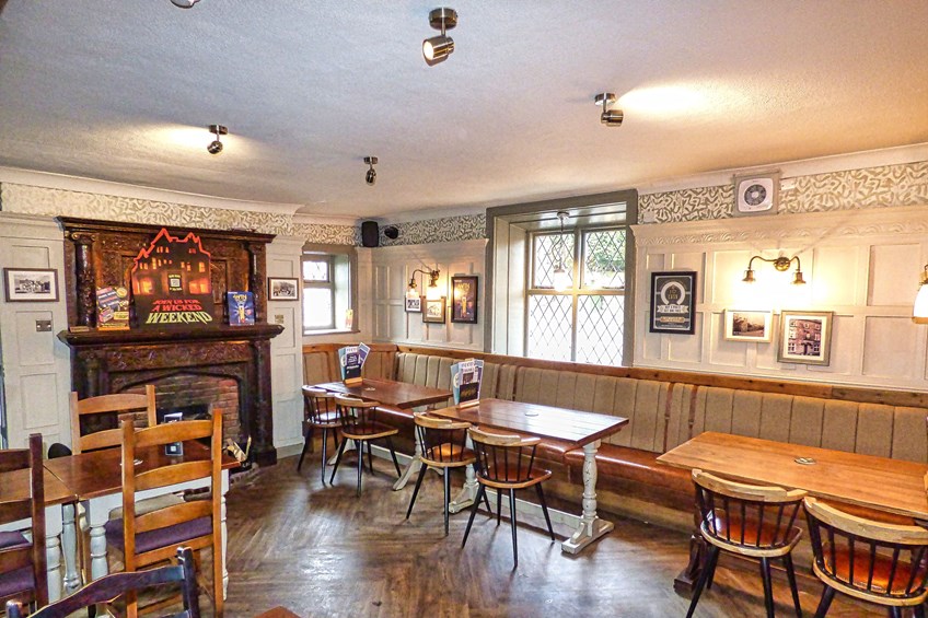 White Horse Hotel Edgeworth
