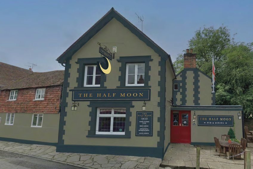 Half Moon Charlwood