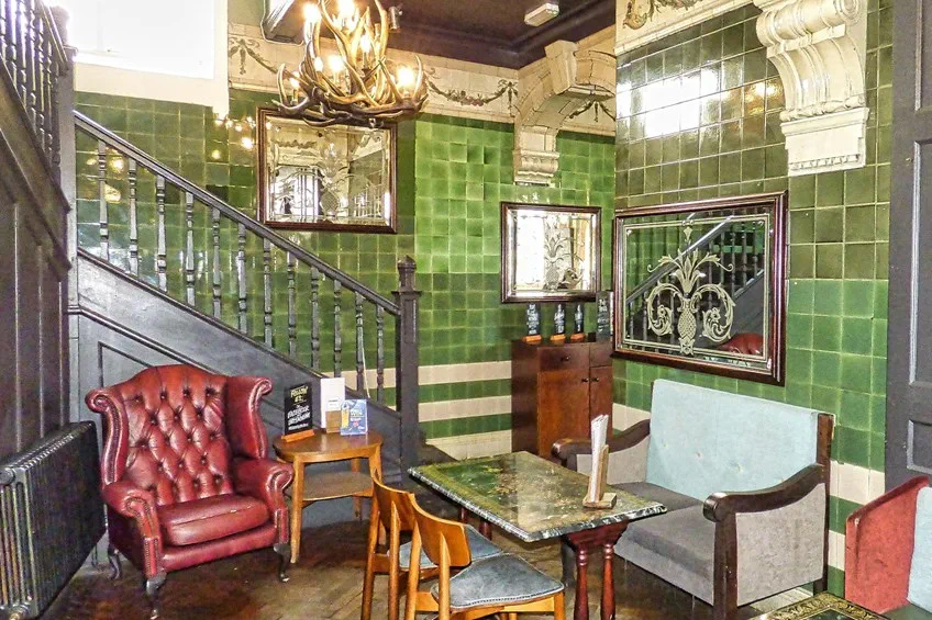 Rose Villa Tavern