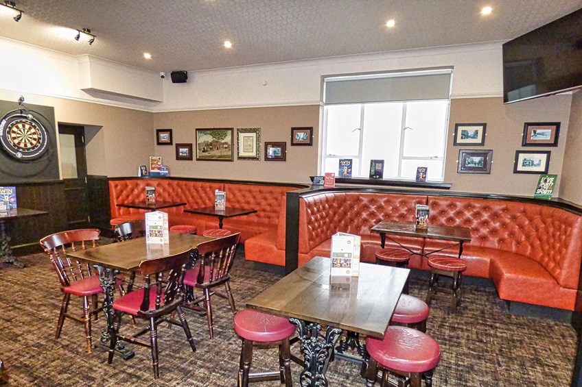 Tam Bain Tavern Laurieston